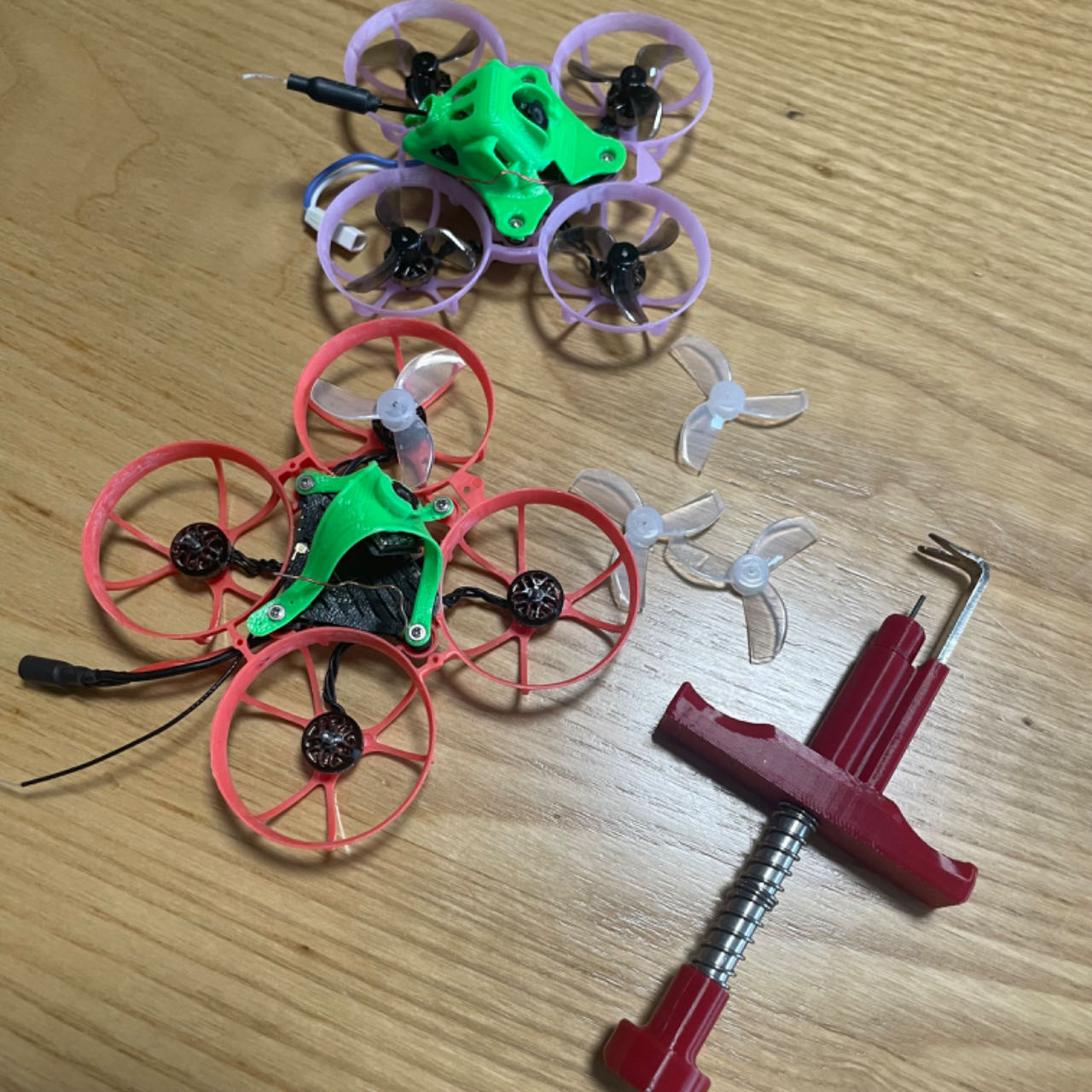 Alat Pelepas Propeller DT Prop - Drone Racing Gate ulasan dan harga